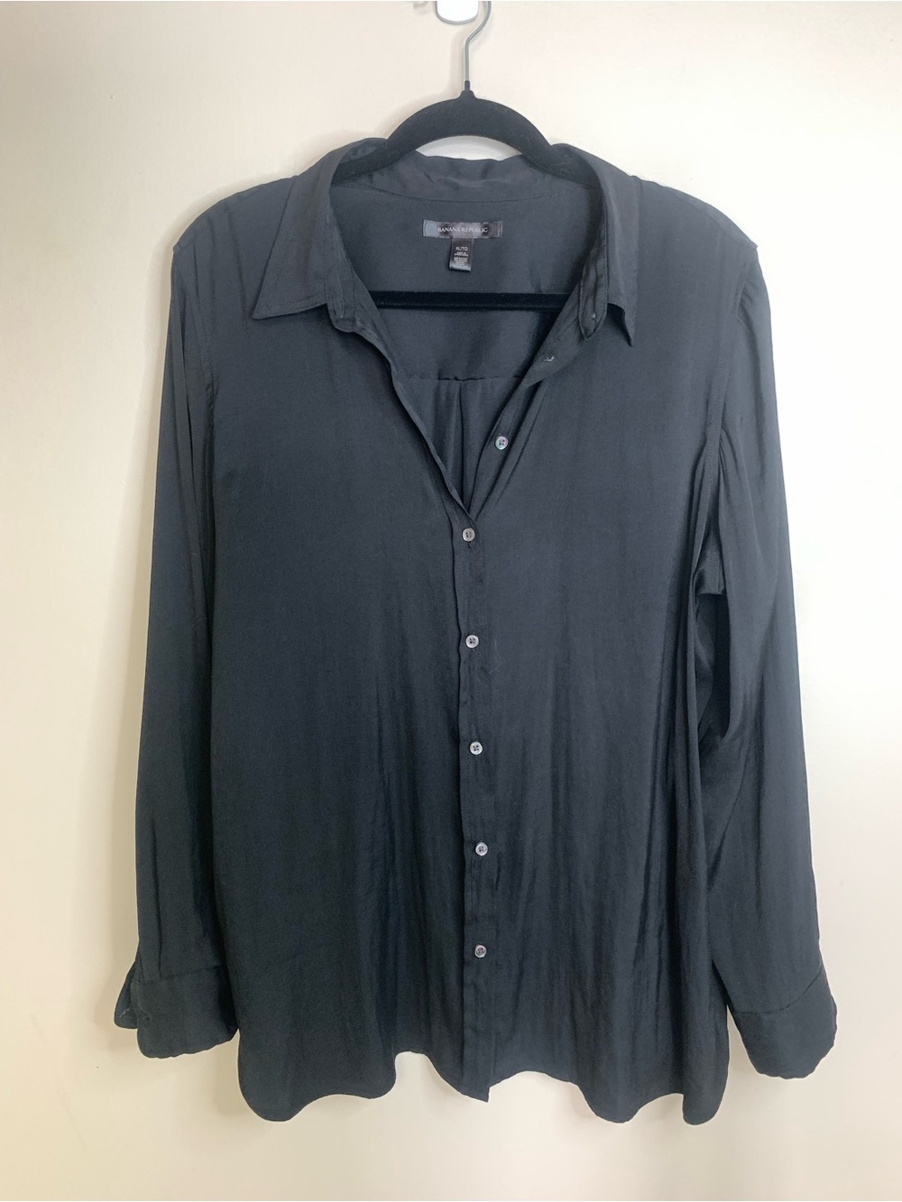 Banana Republic Black Long Sleeve Button-Down Shirt XL